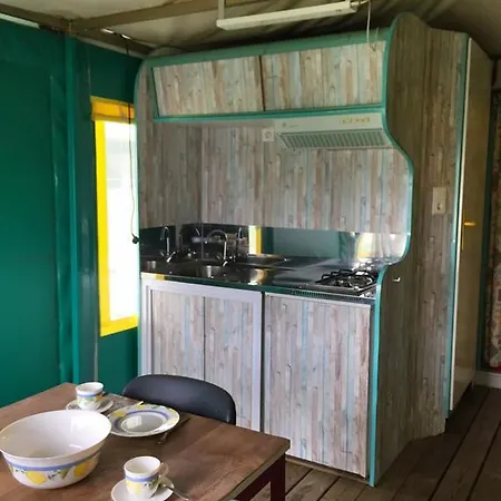Boerderijcamping De Kreitsberg Luxe tent Zeeland